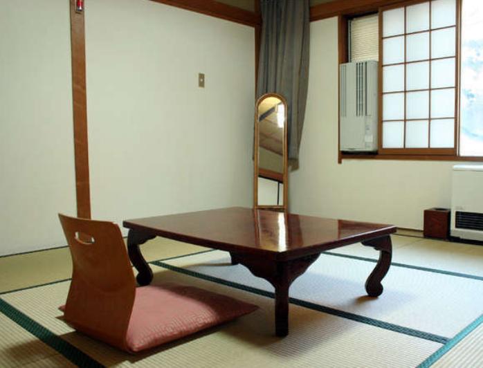 Yakushi No Yu Yumotokan Kusatsu  Rum bild